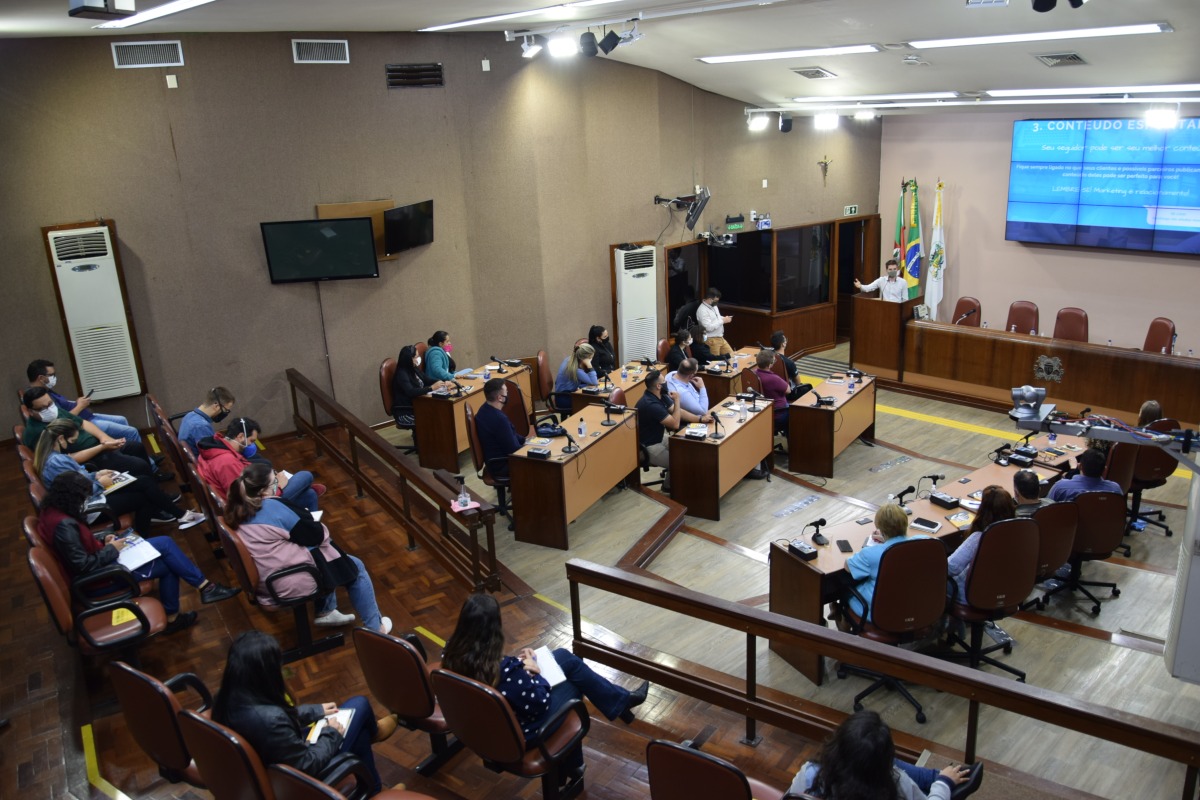 Social Media no campo político - Câmara de Vereadores de Caxias do Sul